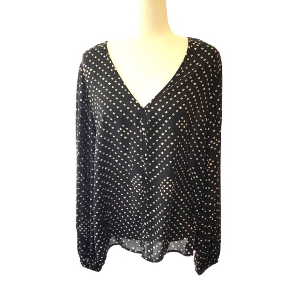 BOBEAU Pleated Sleeve Nomadic Dot Kennie Blouse